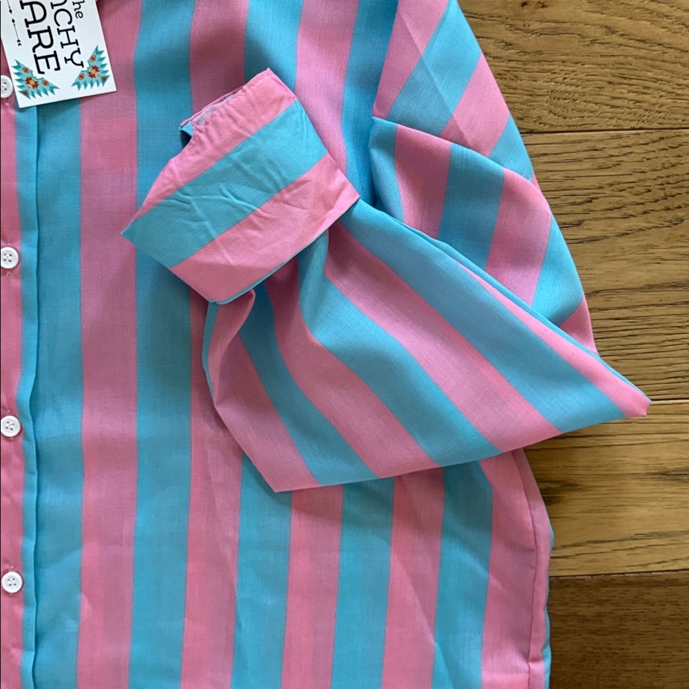 😊Striped Button-Up Shirt in Pink and Turquoise - Picture 5 of 8